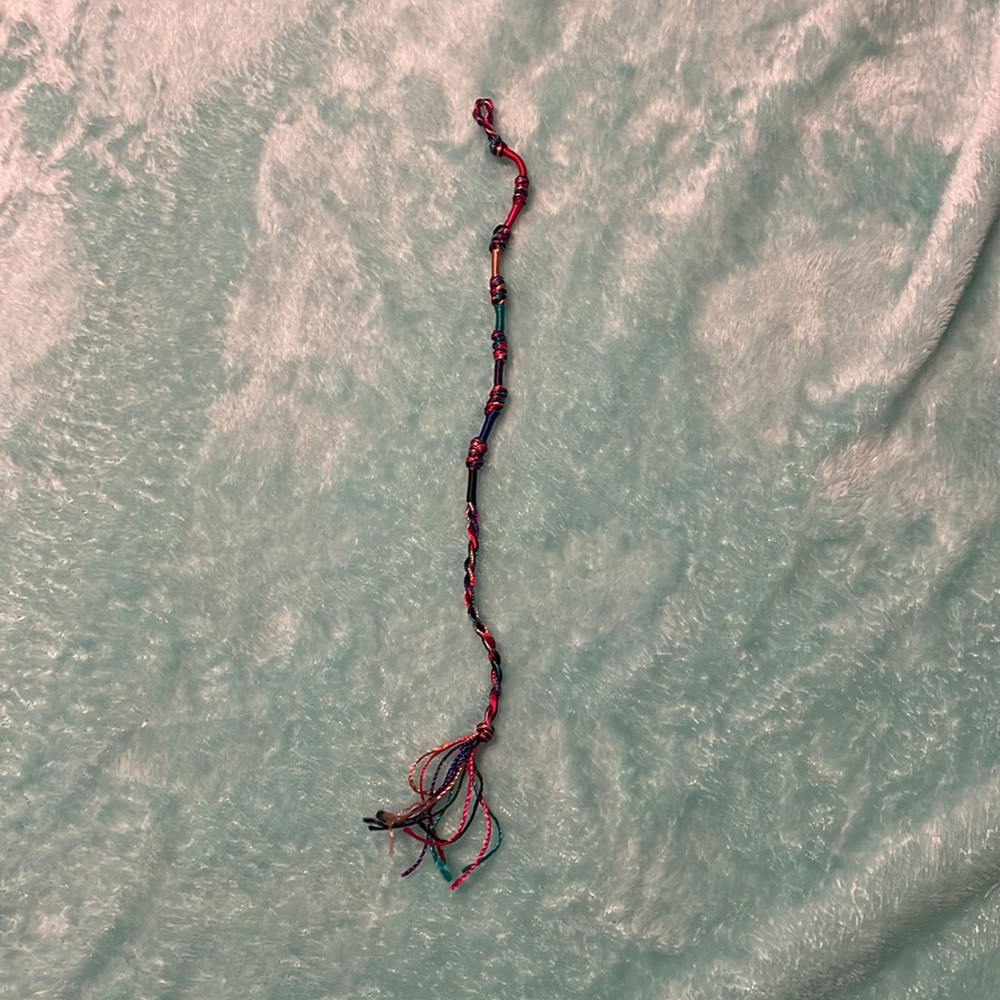 Assorted braided bracelets - Picture 2 of 12
